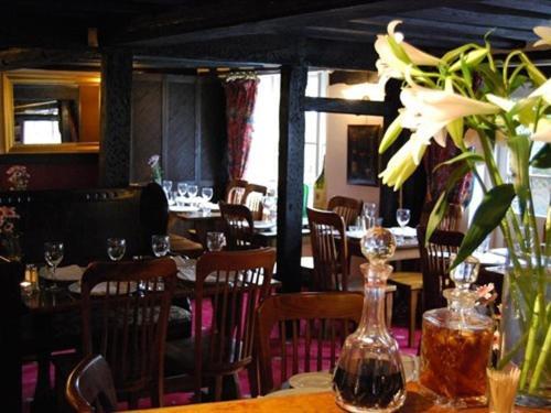 The Plume Of Feathers Farnham  Extérieur photo